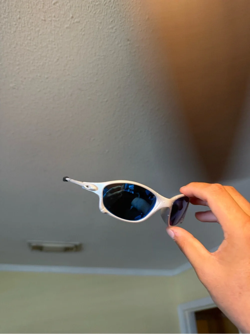 White Frame Blue Lens Sunglasses Oakleys